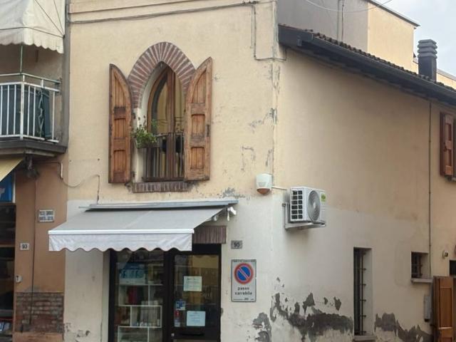 Locale Commerciale in vendita a Cicogna, San Lazzaro di Savena