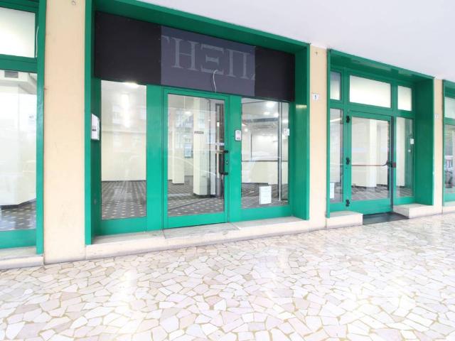 Locale Commerciale in vendita a Cicogna, San Lazzaro