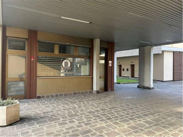 Locale Commerciale in vendita a Cicogna, San Lazzaro