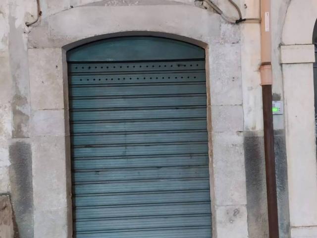 Locale Commerciale in vendita a Puglia, Foggia