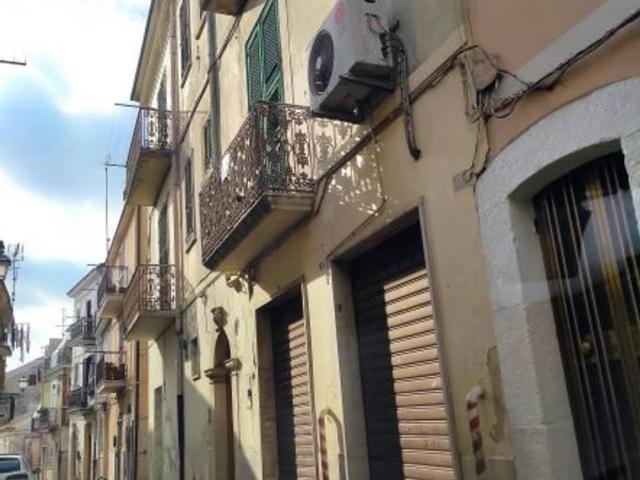 Locale Commerciale in vendita a Puglia, Foggia