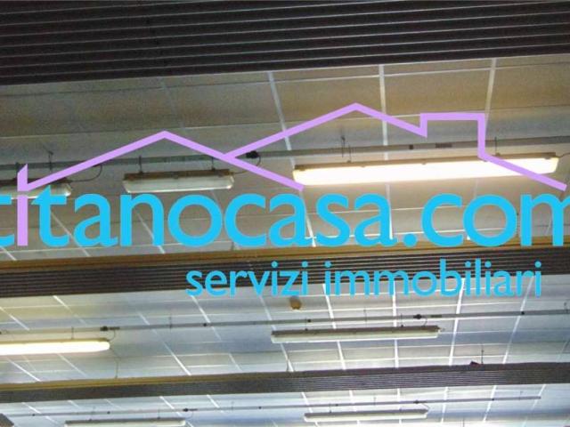 Locale Commerciale in vendita a Serravalle