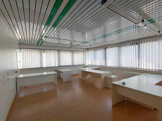 Locale Commerciale in vendita a Case Nuove, San Martino Buon Albergo