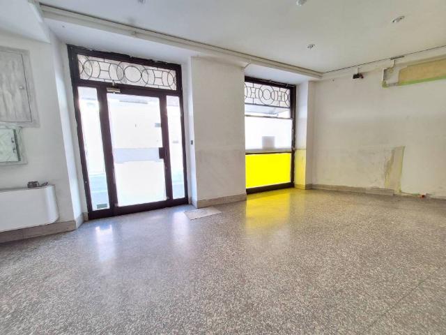 Locale Commerciale in vendita a Case Nuove, San Martino Buon Albergo