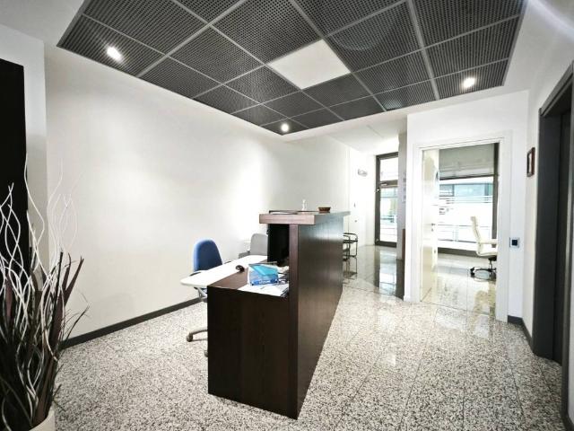 Locale Commerciale in vendita a Case Nuove, San Martino Buon Albergo