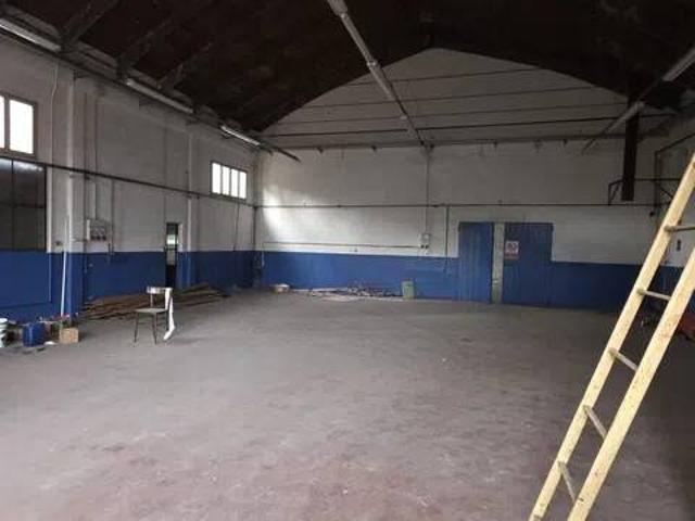 Locale Commerciale in vendita a Pianura Reggiana, Re