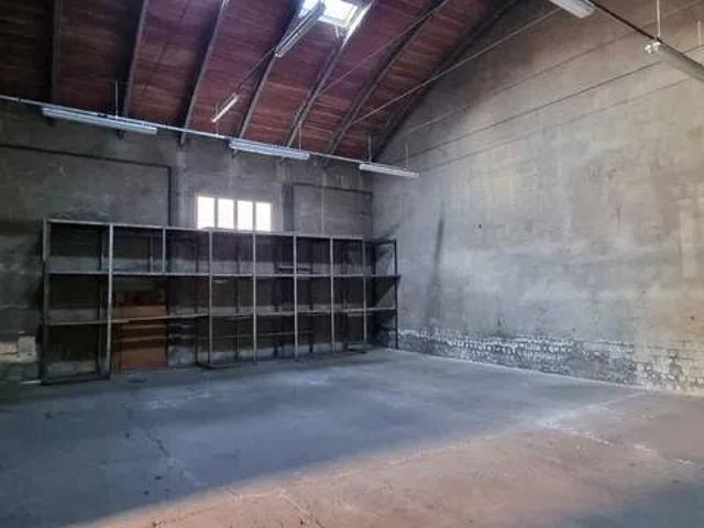 Locale Commerciale in vendita a Pianura Reggiana, Re