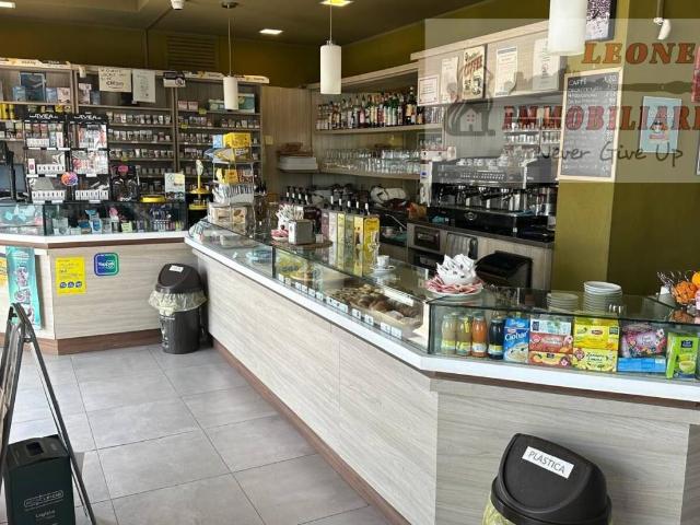 Locale Commerciale in vendita a San Martino Siccomario, Lombardia