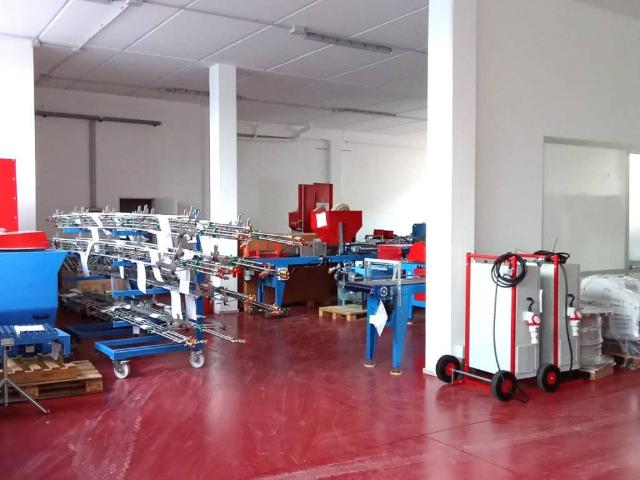 Locale Commerciale in vendita a San Mauro Pascoli, Reggio Emilia
