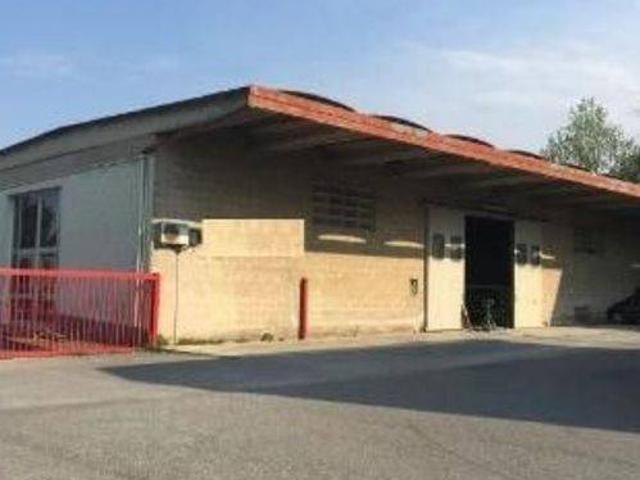 Locale Commerciale in vendita a Catena, San Miniato
