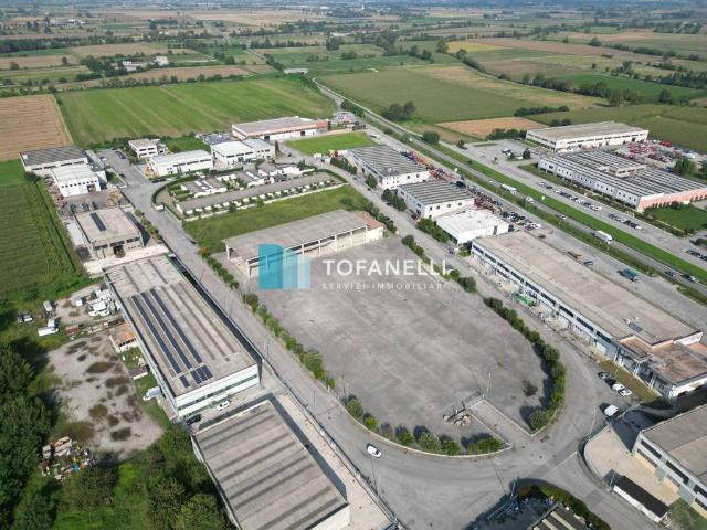 Locale Commerciale in vendita a San Paolo, Lombardia