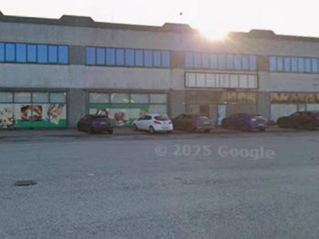 Locale Commerciale in vendita a San Paolo, Lombardia