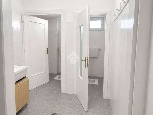 Locale Commerciale in vendita a Colle, Trescore Balneario