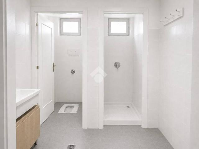 Locale Commerciale in vendita a Colle, Trescore Balneario