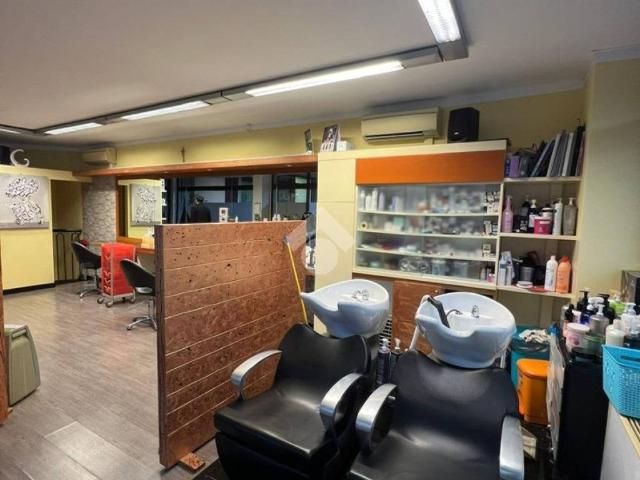 Locale Commerciale in vendita a San Paolo D'argon, Lombardia