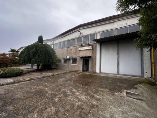 Locale Commerciale in vendita a Piemonte, Novara