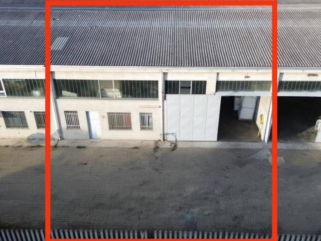 Locale Commerciale in vendita a Piemonte, Novara
