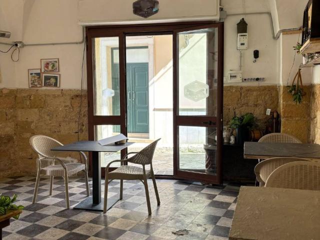 Locale Commerciale in vendita a Puglia, Brindisi