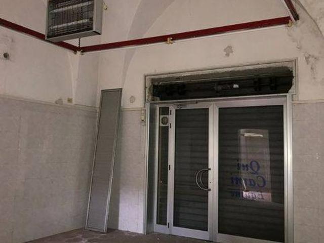 Locale Commerciale in vendita a Puglia, Brindisi