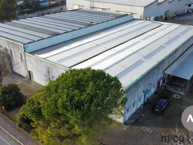 Locale Commerciale in vendita a San Quirino, Friuli-Venezia Giulia