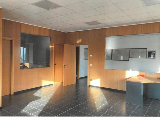 Locale Commerciale in vendita a San Quirino, Friuli-Venezia Giulia