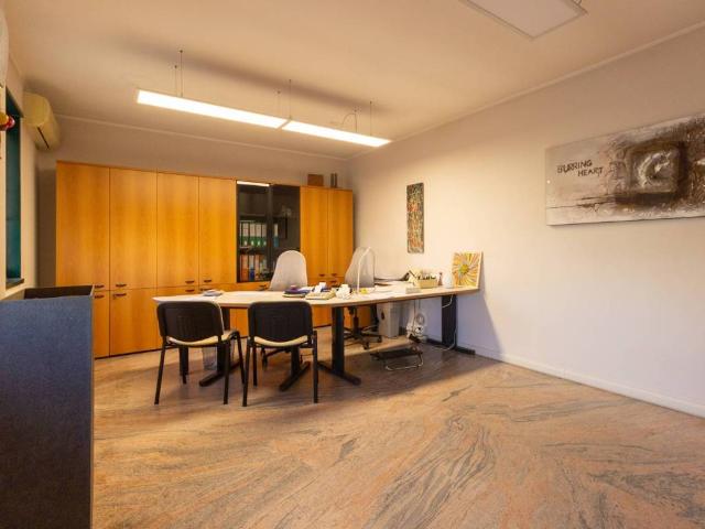 Locale Commerciale in vendita a San Quirino, Friuli-Venezia Giulia