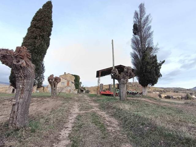 Locale Commerciale in vendita a Le Casette, Marche