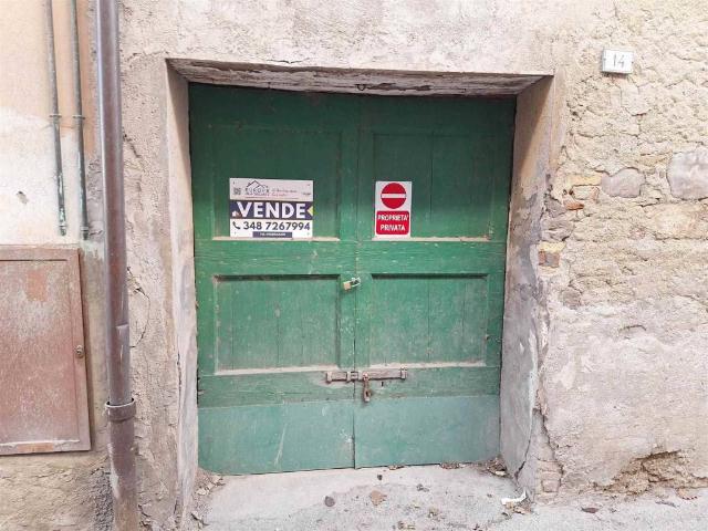 Locale Commerciale in vendita a Scaloni, Marche