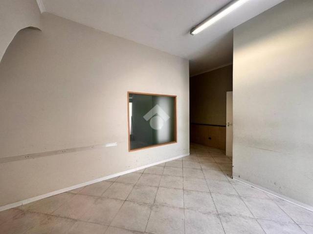 Locale Commerciale in vendita a Puglia, Foggia