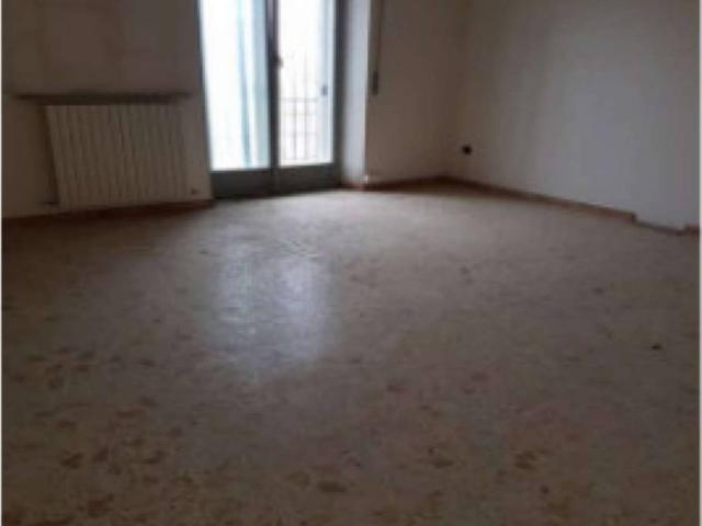 Locale Commerciale in vendita a Puglia, Foggia