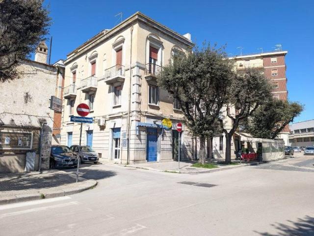 Locale Commerciale in vendita a Puglia, Foggia