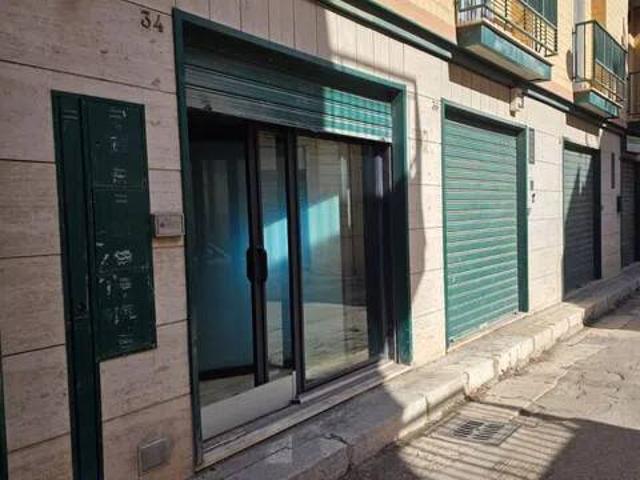Locale Commerciale in vendita a Puglia, Foggia