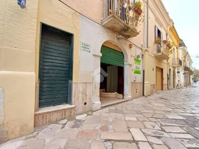 Locale Commerciale in vendita a Puglia, Foggia