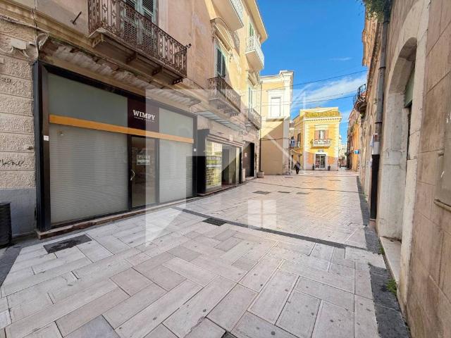 Locale Commerciale in vendita a Puglia, Foggia