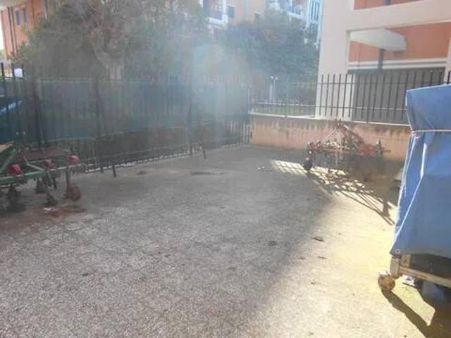 Locale Commerciale in vendita a Puglia, Foggia
