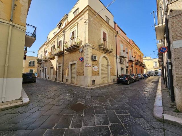 Locale Commerciale in vendita a Puglia, Foggia