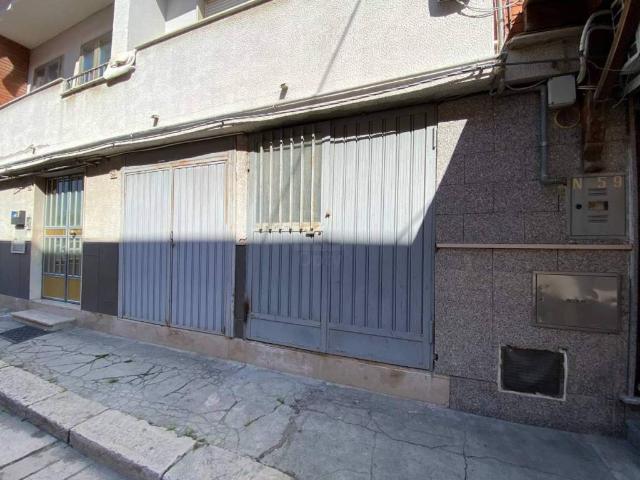 Locale Commerciale in vendita a Puglia, Foggia