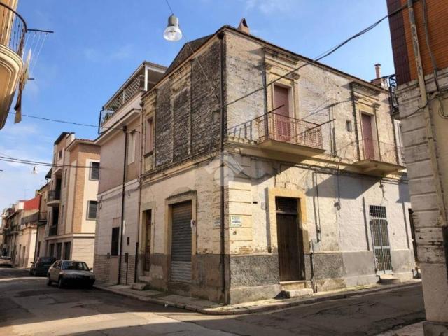 Locale Commerciale in vendita a San Severo, Foggia
