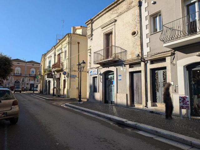 Locale Commerciale in vendita a Puglia, Foggia