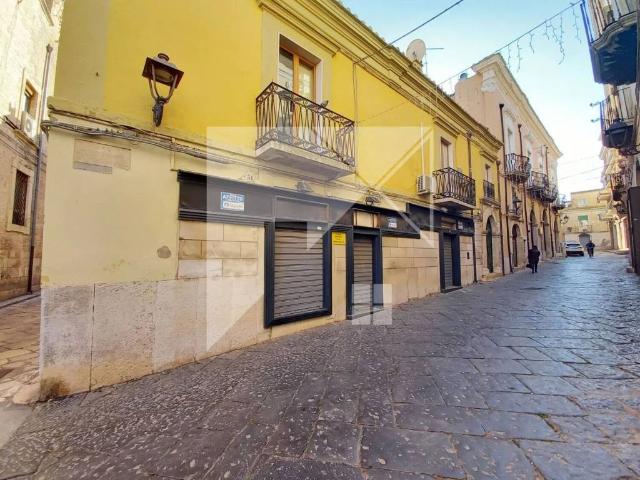 Locale Commerciale in vendita a Puglia, Foggia