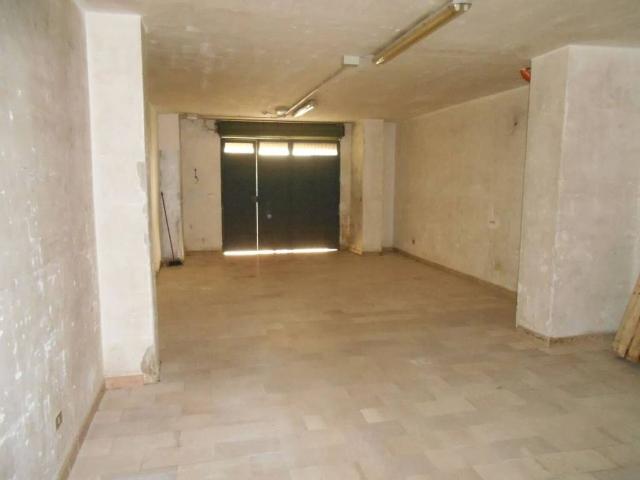 Locale Commerciale in vendita a Puglia, Foggia