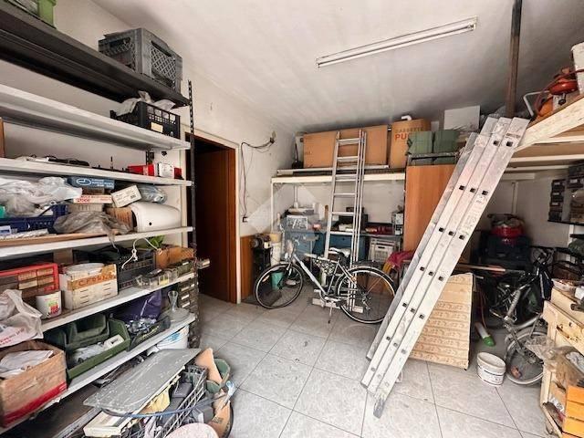Locale Commerciale in vendita a Puglia, Foggia