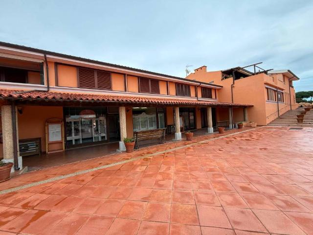 Locale Commerciale in vendita a Puntaldia, Sardigna/Sardegna