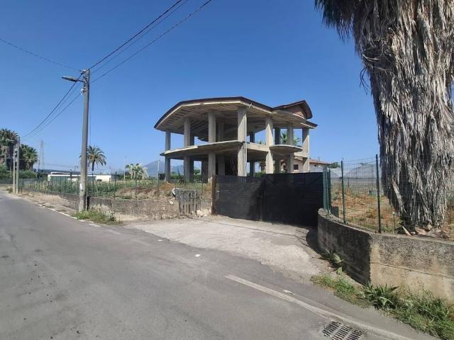 Locale Commerciale in vendita a San Valentino Torio, Campania