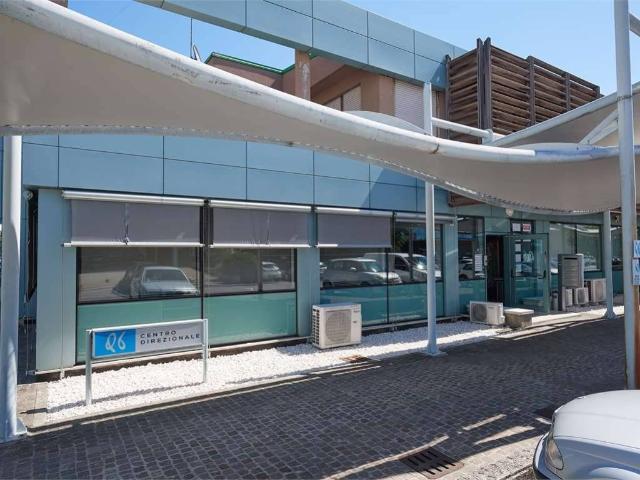 Locale Commerciale in vendita a Cosniga, San Vendemiano