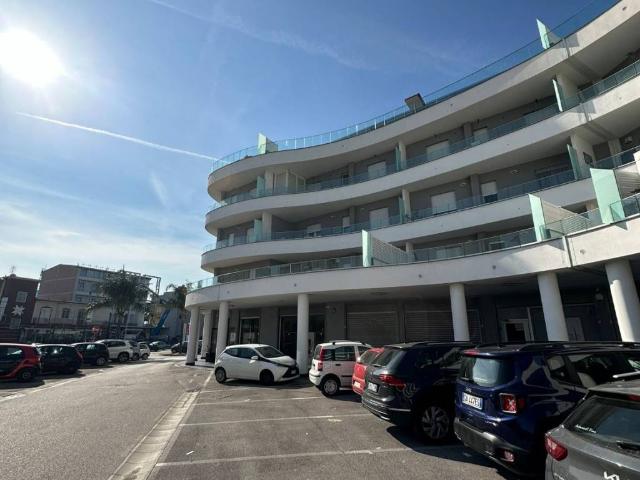 Locale Commerciale in vendita a San Vitaliano, Campania