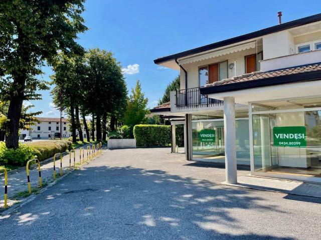 Locale Commerciale in vendita a Borgo Taliano, San Vito Al Tagliamento