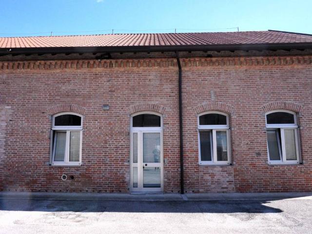 Locale Commerciale in vendita a Borgo Taliano, San Vito Al Tagliamento