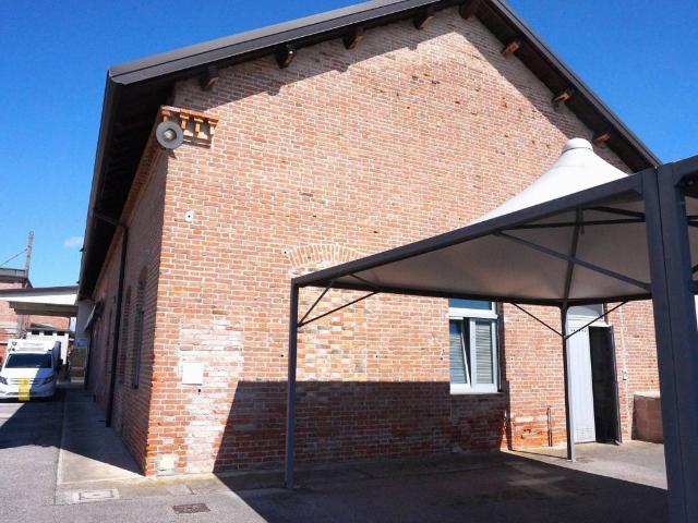 Locale Commerciale in vendita a Borgo Taliano, San Vito Al Tagliamento