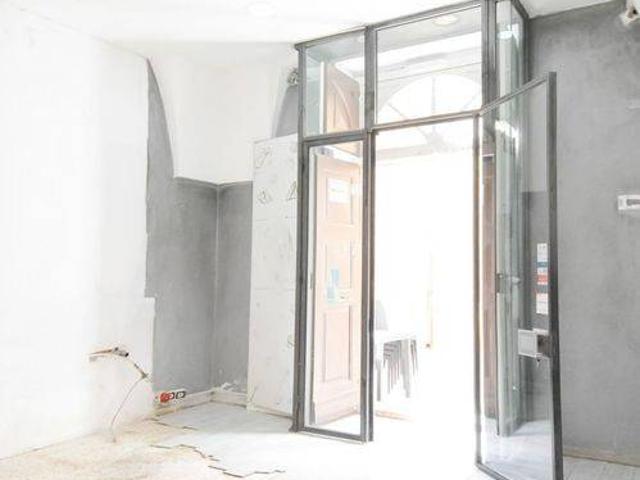 Locale Commerciale in vendita a Puglia, Brindisi